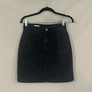 Gap - denim skirt - size 24/00